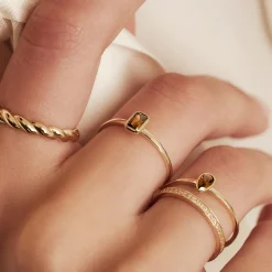 Isabel Bernard Baguette Brune 14 karaat gouden ring met bruine zirkonia steen Outlet
