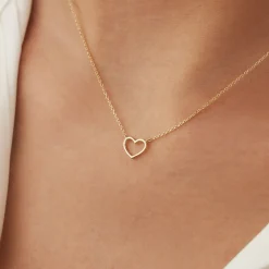 Isabel Bernard Belleville Amore 14 karaat gouden collier met hartje Hot