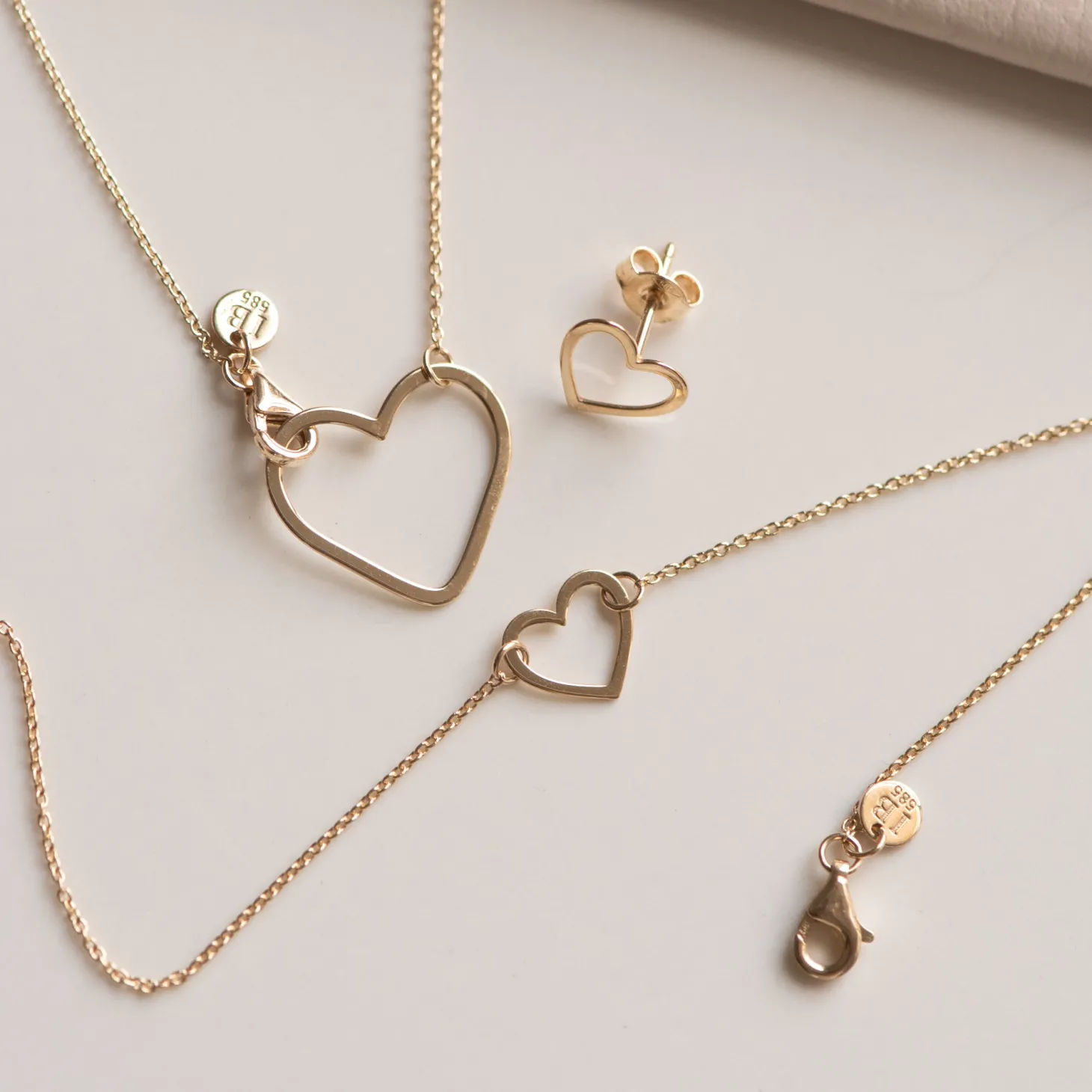 Isabel Bernard Belleville Amore 14 karaat gouden collier met hartje Fashion