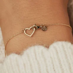 Isabel Bernard Belleville Amore 14 karaat gouden armband met hartje Sale