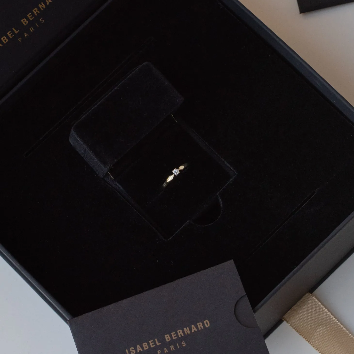 Isabel Bernard De la Paix Celesse 14 karaat gouden ring met diamant 0.07 karaat Best