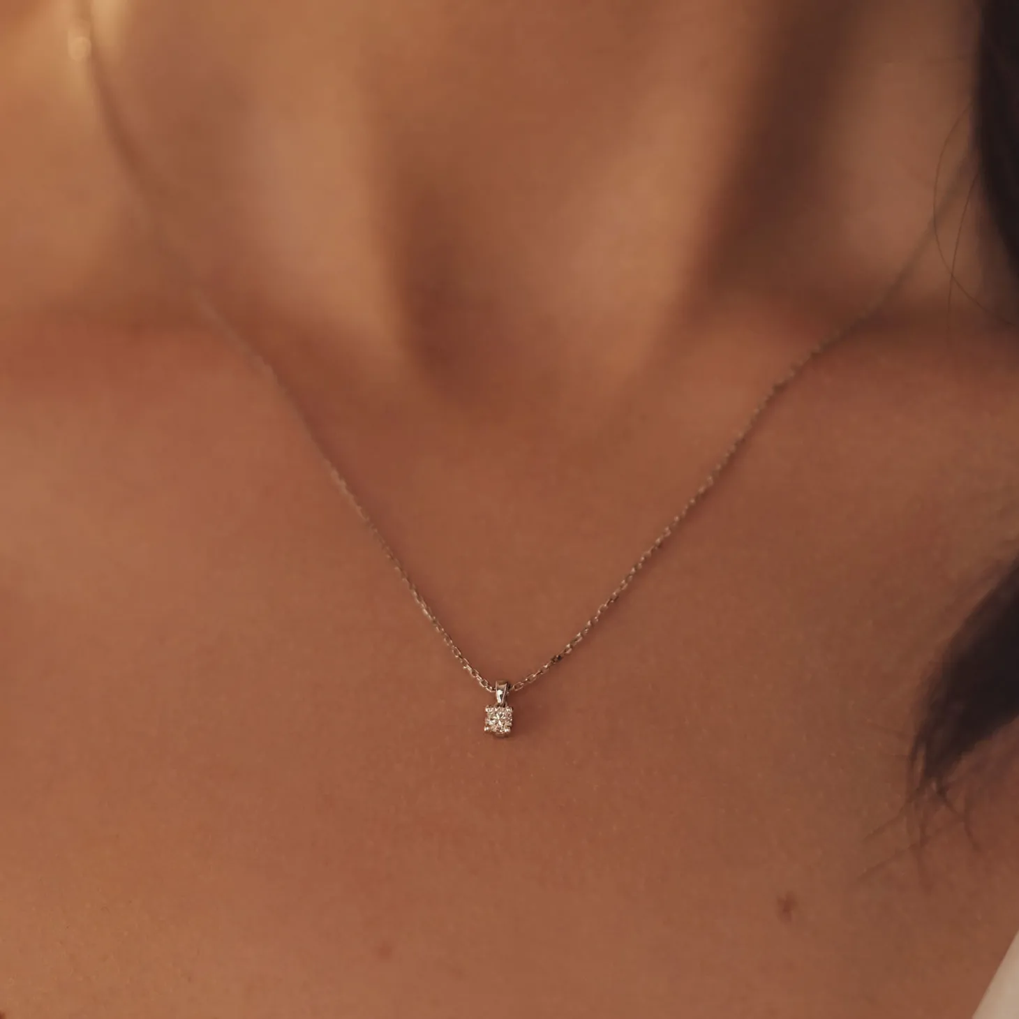 Isabel Bernard De la Paix Celesse 14 karaat witgouden collier met diamant 0.07 karaat Clearance