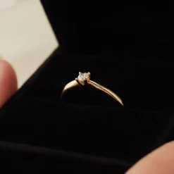 Isabel Bernard De la Paix Christine 14 karaat gouden ring met diamant 0.10 karaat Discount