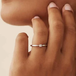 Isabel Bernard De la Paix Christine 14 karaat witgouden ring met diamant 0.10 karaat New