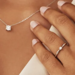 Isabel Bernard De la Paix Christine 14 karaat witgouden ring met diamant 0.10 karaat New