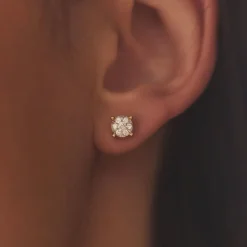Isabel Bernard De la Paix Hanaé 14 karaat gouden oorknoppen met diamant 0.28 karaat Cheap