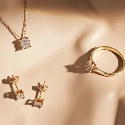 Isabel Bernard De la Paix Hanaé 14 karaat gouden oorknoppen met diamant 0.28 karaat Cheap