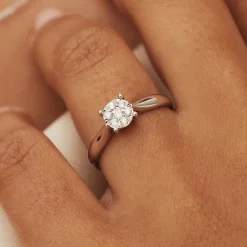 Isabel Bernard De la Paix Hanaé 14 karaat witgouden ring met diamant 0.14 karaat Hot