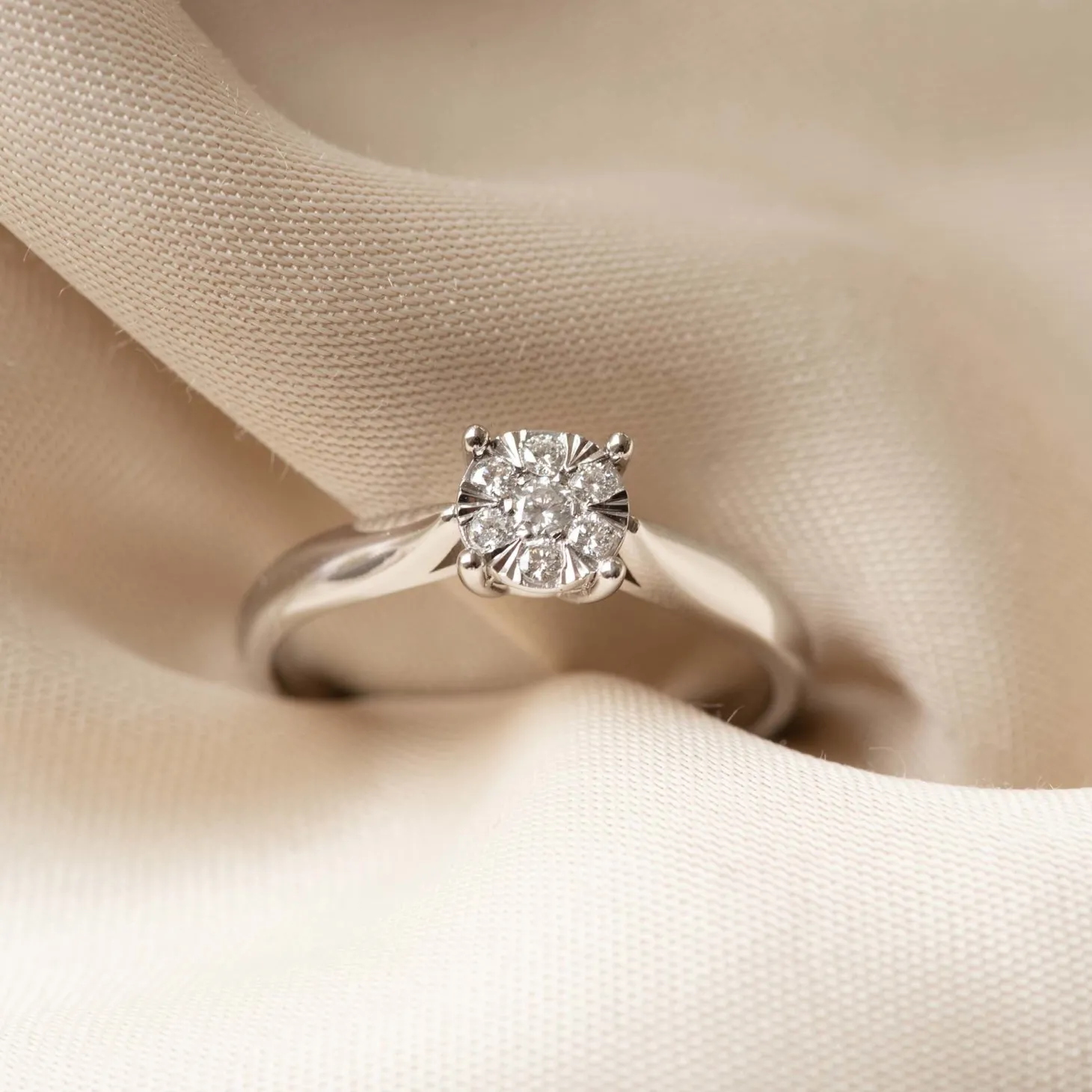 Isabel Bernard De la Paix Hanaé 14 karaat witgouden ring met diamant 0.14 karaat Hot