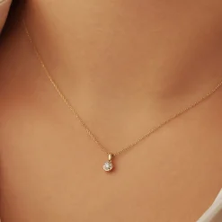Isabel Bernard De la Paix Inaya 14 karaat gouden collier met diamant 0.03 karaat Fashion