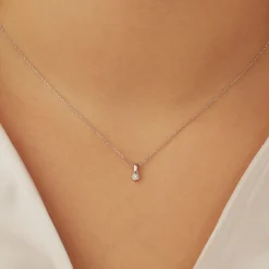 Isabel Bernard De la Paix Inaya 14 karaat witgouden collier met diamant 0.01 karaat Cheap