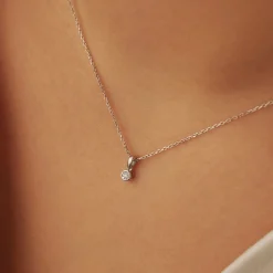 Isabel Bernard De la Paix Inaya 14 karaat witgouden collier met diamant 0.01 karaat Cheap