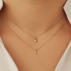 Isabel Bernard De la Paix Inaya 14 karaat gouden collier met diamant 0.01 karaat Clearance