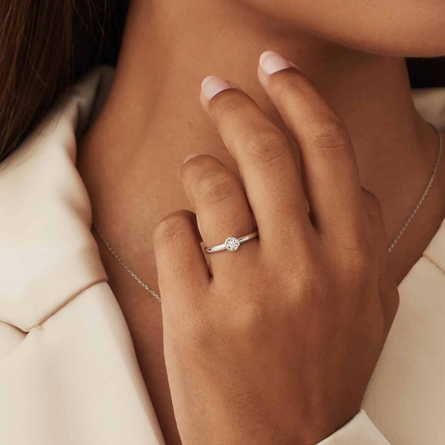 Isabel Bernard De la Paix Inaya 14 karaat witgouden ring met diamant 0.03 karaat Sale