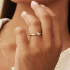 Isabel Bernard De la Paix Inaya 14 karaat gouden ring met diamant 0.02 karaat Flash Sale