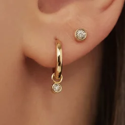 Isabel Bernard De la Paix Inaya 14 karaat gouden creolen met diamant 0.02 karaat Cheap