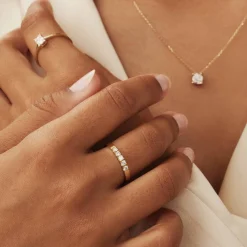 Isabel Bernard De la Paix Madeline 14 karaat gouden ring met diamant 0.20 karaat Cheap