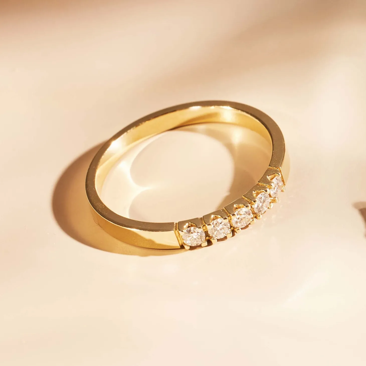 Isabel Bernard De la Paix Madeline 14 karaat gouden ring met diamant 0.20 karaat Cheap