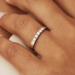 Isabel Bernard De la Paix Madeline 14 karaat witgouden ring met diamant 0.20 karaat Outlet
