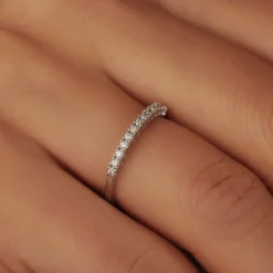 Isabel Bernard De la Paix Madeline 14 karaat witgouden ring met diamant 0.14 karaat New