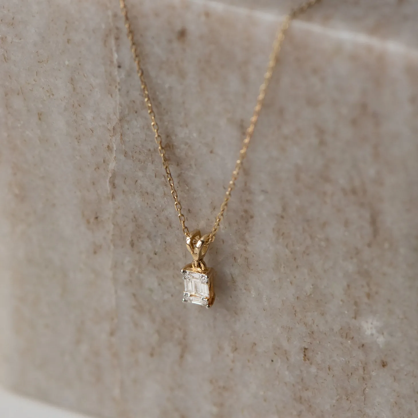 Isabel Bernard De la Paix Maxime 14 karaat gouden collier met diamant 0.11 karaat Flash Sale