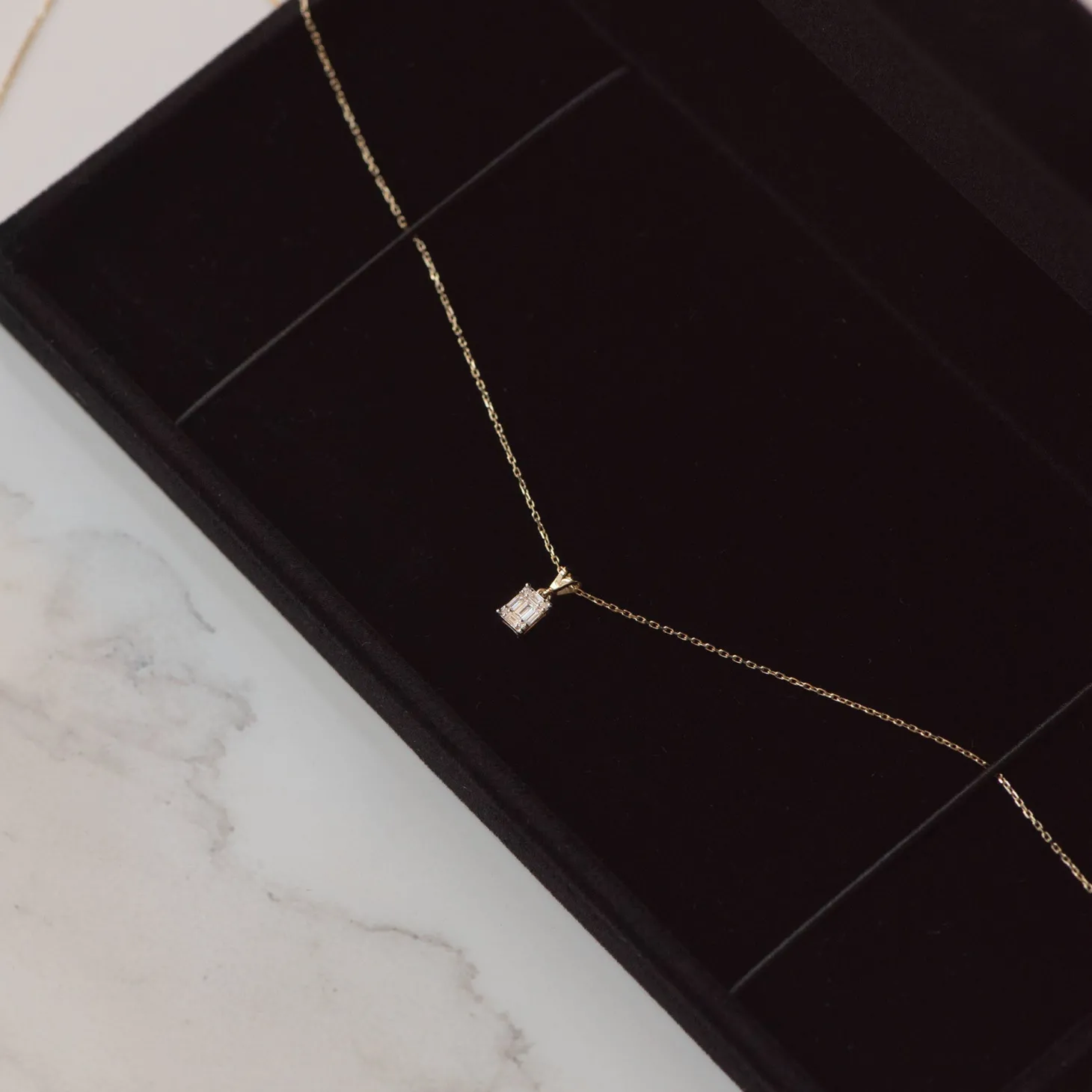 Isabel Bernard De la Paix Maxime 14 karaat gouden collier met diamant 0.11 karaat Flash Sale