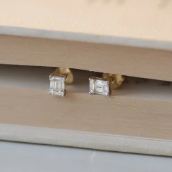 Isabel Bernard De la Paix Maxime 14 karaat gouden oorknoppen met diamant 0.19 karaat Sale