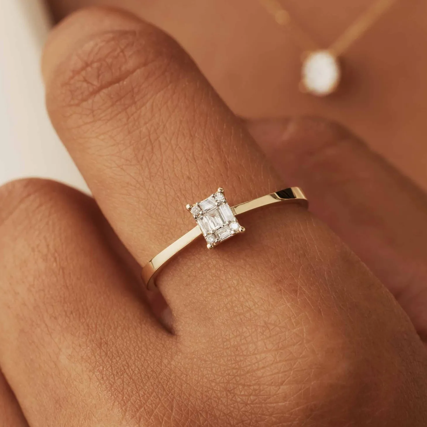 Isabel Bernard De la Paix Maxime 14 karaat gouden ring met diamant 0.10 karaat Best