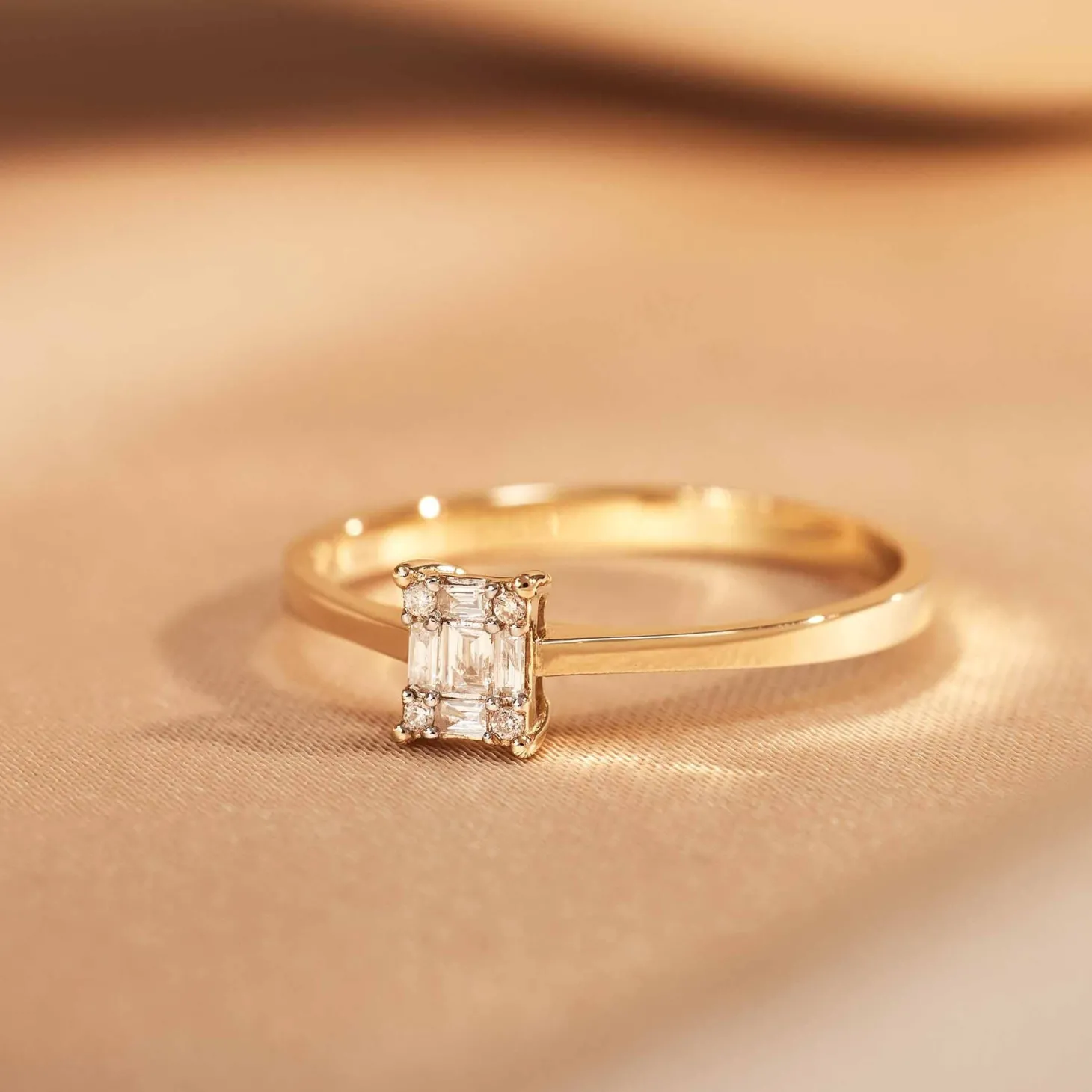 Isabel Bernard De la Paix Maxime 14 karaat gouden ring met diamant 0.10 karaat Best