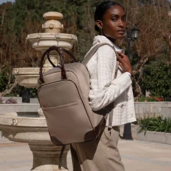 Isabel Bernard Du Louvre Cher taupe rugzak New