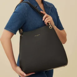 Isabel Bernard Femme Forte Annabelle zwarte leren schoudertas van kalfsleer Store