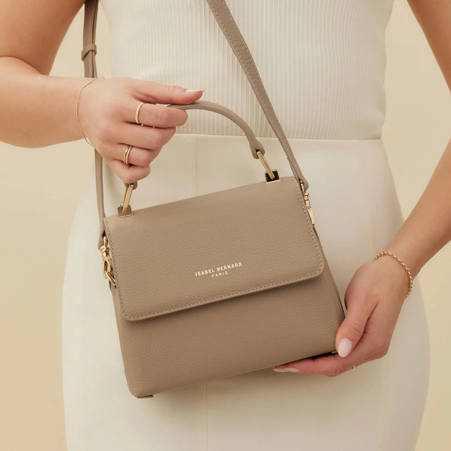 Isabel Bernard Femme Forte Heline taupe leren handtas van kalfsleer Outlet
