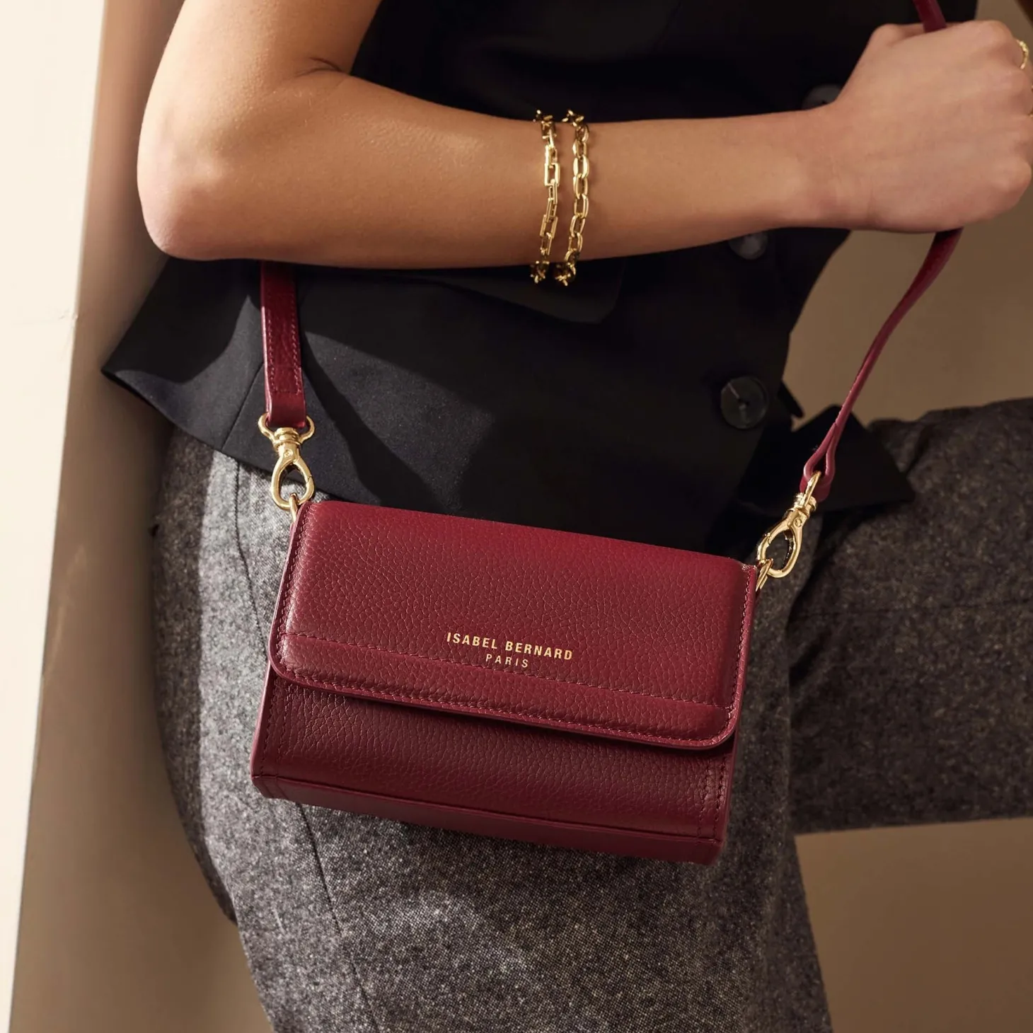 Isabel Bernard Femme Forte Kim bordeaux leren crossbody tas van kalfsleer Cheap