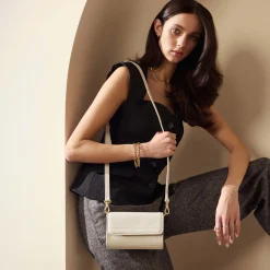 Isabel Bernard Femme Forte Kim crème leren crossbody tas van kalfsleer Cheap