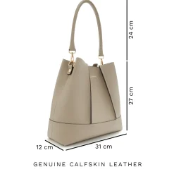 Isabel Bernard Femme Forte Macie taupe leren schoudertas van kalfsleer Online