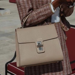 Isabel Bernard Femme Forte Simone Midi taupe leren handtas van kalfsleer Store