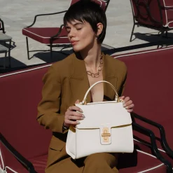 Isabel Bernard Femme Forte Simone Midi witte leren handtas van kalfsleer Discount