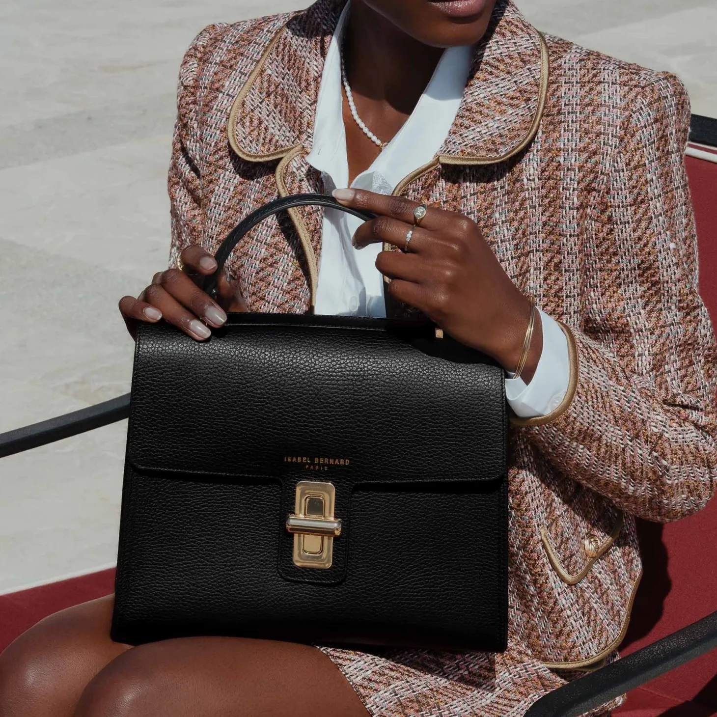 Isabel Bernard Femme Forte Simone Midi zwarte leren handtas van kalfsleer Shop