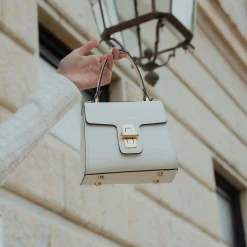 Isabel Bernard Femme Forte Simone Mini witte leren handtas van kalfsleer Shop