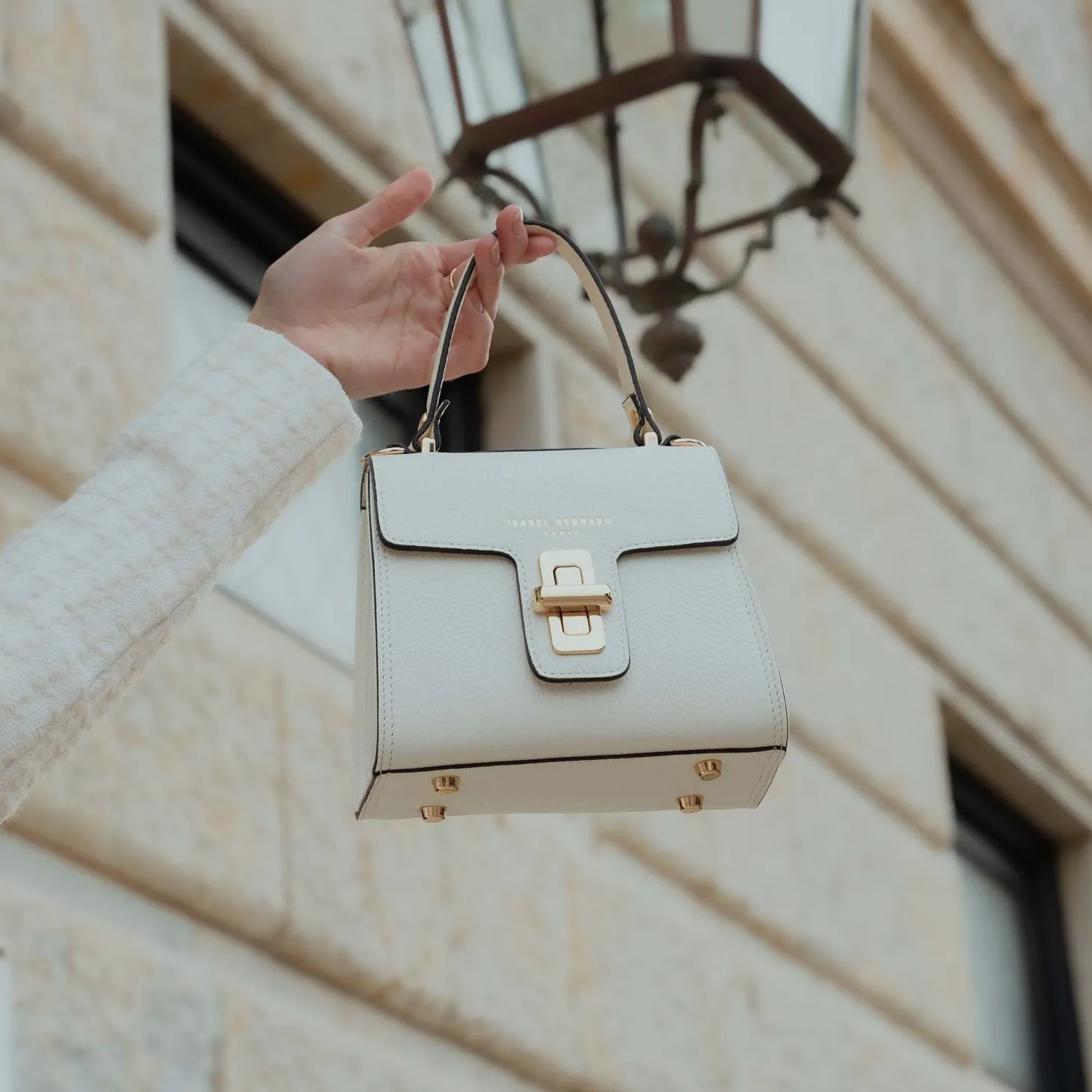 Isabel Bernard Femme Forte Simone Mini witte leren handtas van kalfsleer Shop
