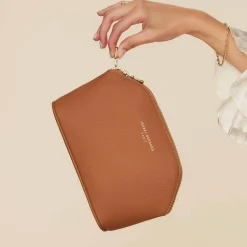 Isabel Bernard Honoré Brunelle camel leren toilettas van kalfsleer Cheap