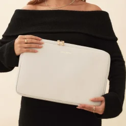 Isabel Bernard Honoré Caress crème leren laptop hoes van kalfsleer Cheap