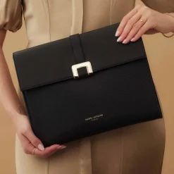 Isabel Bernard Honoré Clara zwarte leren laptop hoes van kalfsleer met schouderriem New