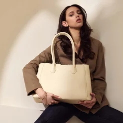 Isabel Bernard Honoré Cloe crème leren handtas van kalfsleer Fashion