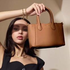 Isabel Bernard Honoré Cloe Mini camel leren handtas van kalfsleer Shop
