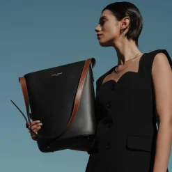 Isabel Bernard Honoré Lora zwarte leren schoudertas van kalfsleer met laptopvak Sale