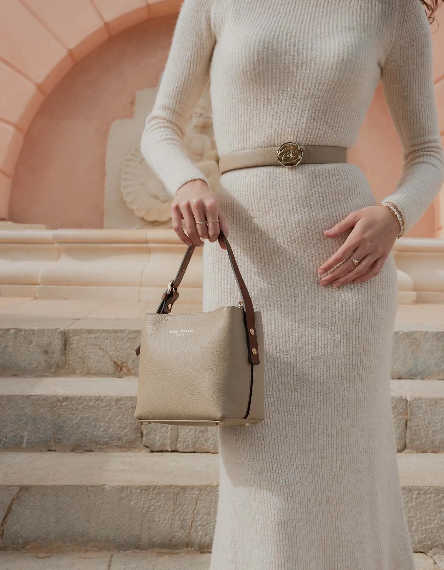 Isabel Bernard Honoré Adriane Mini taupe leren handtas van kalfsleer Cheap