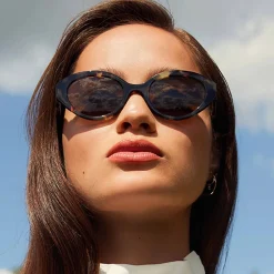 Isabel Bernard La Villette Rosaire bruin tortoise ovale zonnebril met bruine glazen Hot