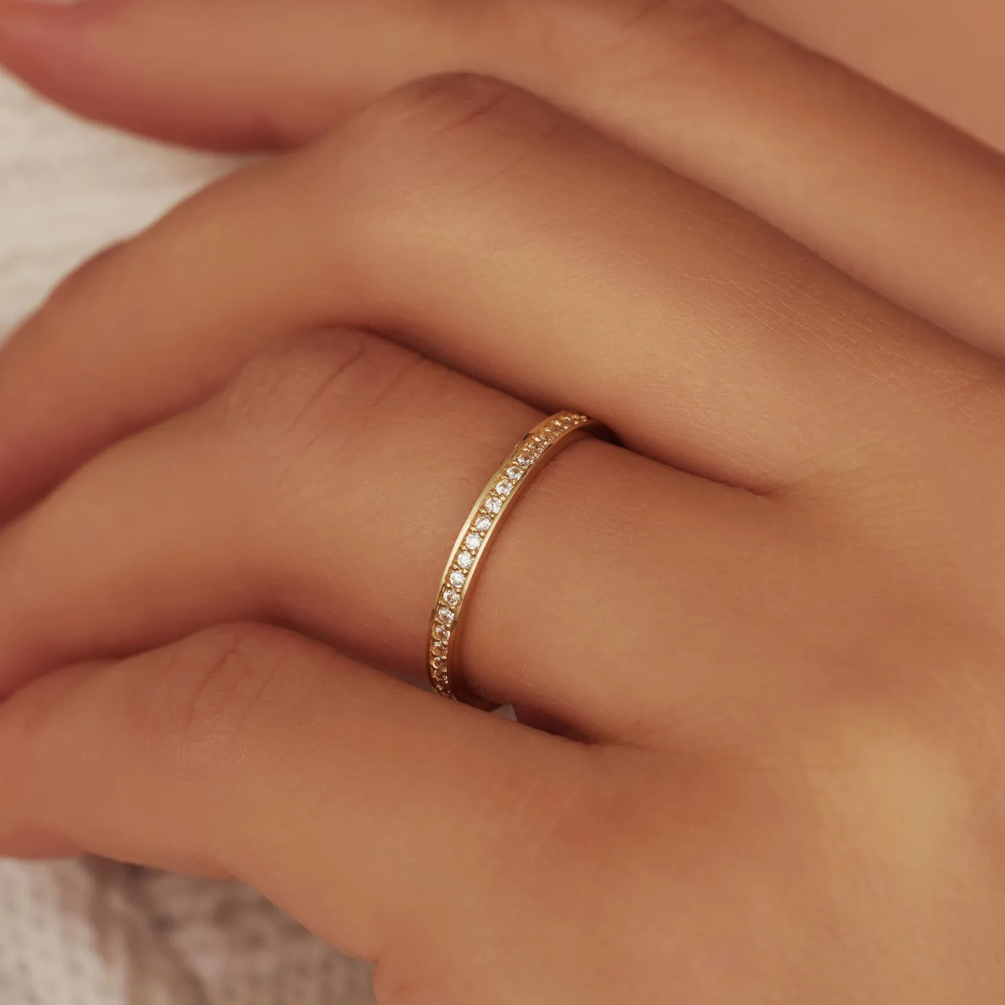 Isabel Bernard Le Marais Merle 14 karaat gouden ring met zirkonia steentjes Store