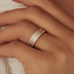 Isabel Bernard Le Marais Merle 14 karaat gouden ring met zirkonia steentjes Store